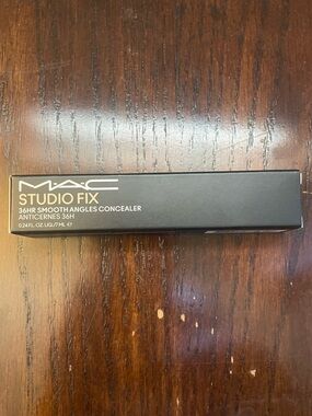 MAC Studio Fix 36hr Smooth Angles Concealer (NC15)